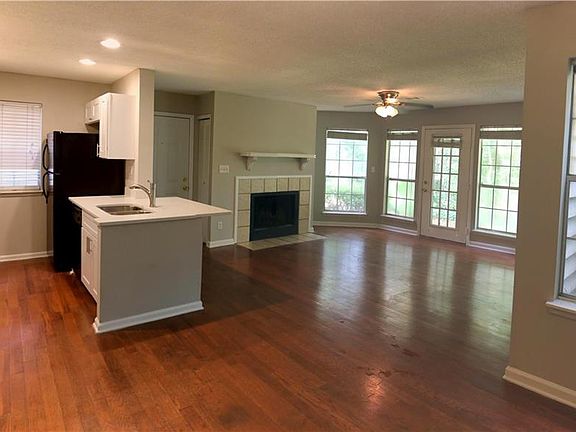2nd image of 117 Hawkstone Way