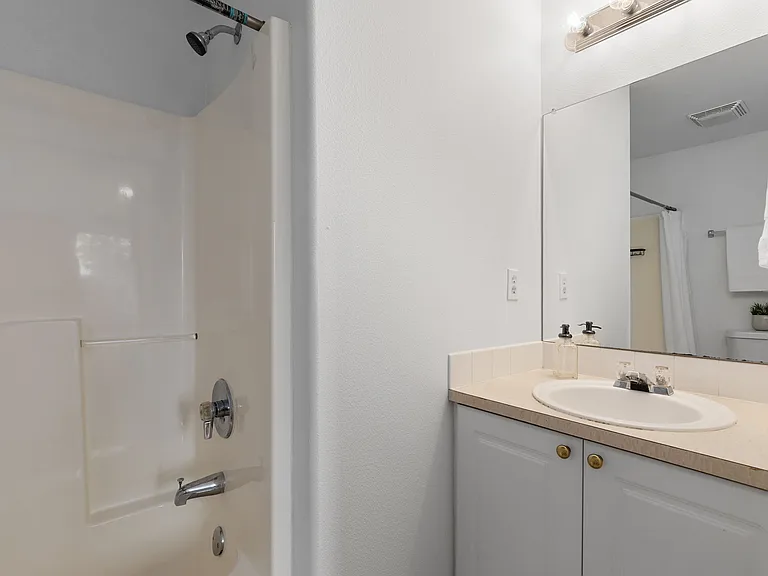 3938 SW 182nd Pl — Photo 34