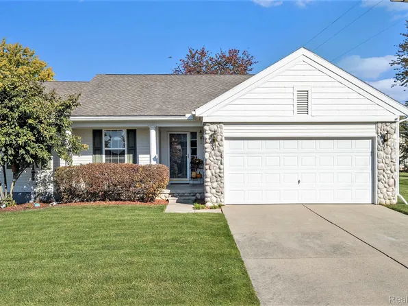 171 Kathy Cir, Linden, MI 48451