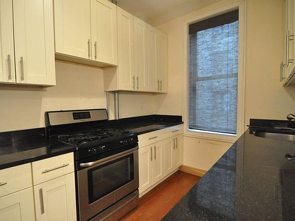 3rd image of 285 Eastern Pkwy APT 8