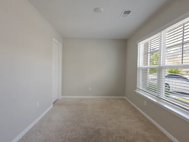 236 Spencer Cir — Photo 12