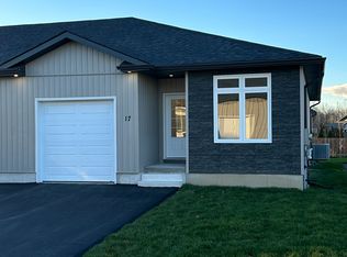 17 Dayton Ct, Prince Edward County, ON K0K2T0