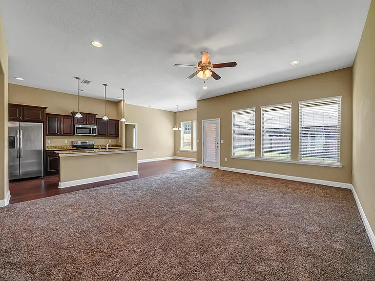 5459 E Brook Dr — Photo 2