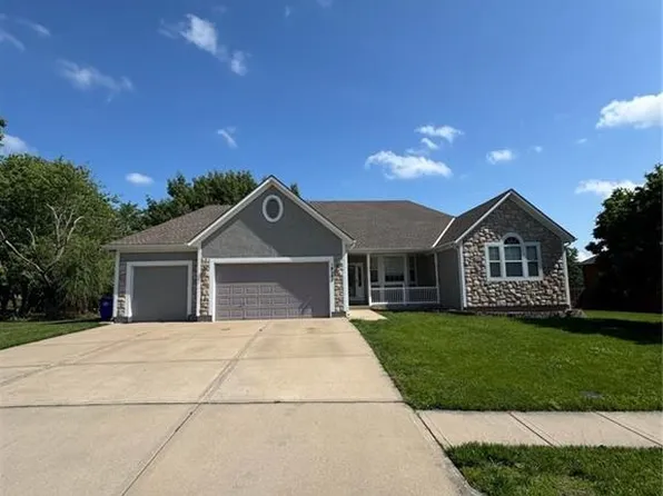18280 W 157th St, Olathe, KS 66062