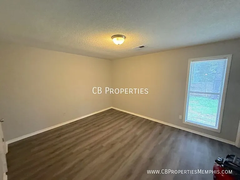 7400 Isherwood Rd — Photo 6