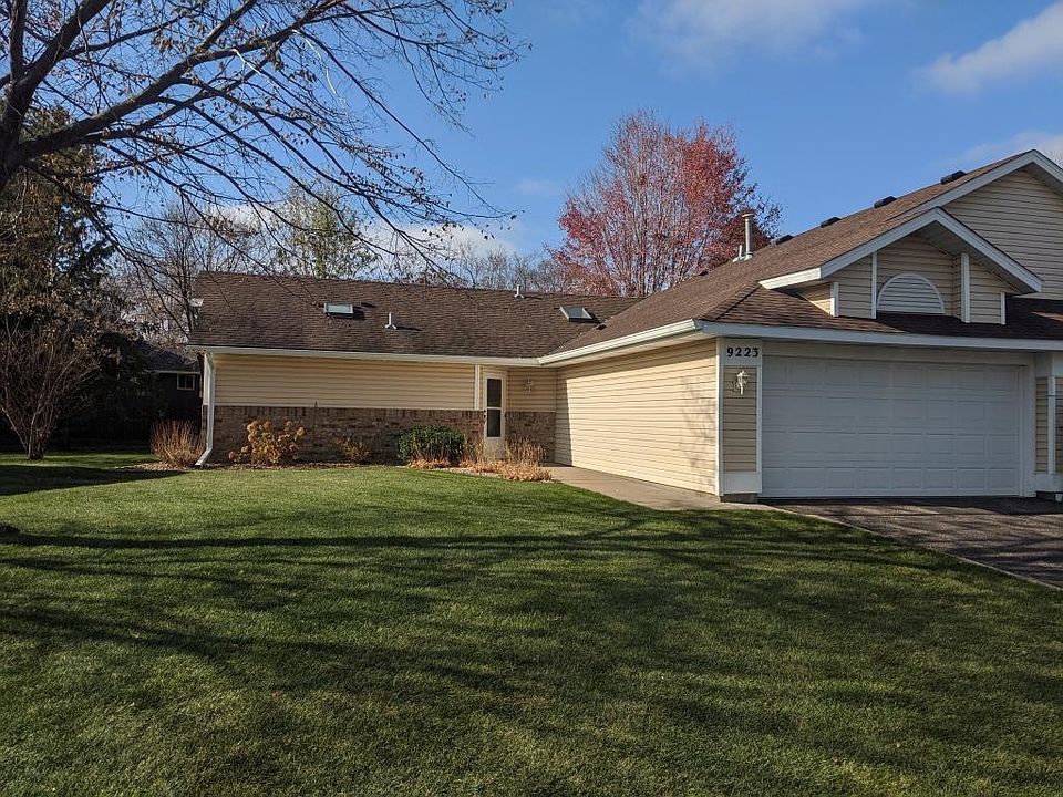 1st image of 9223 Yorkshire Ln