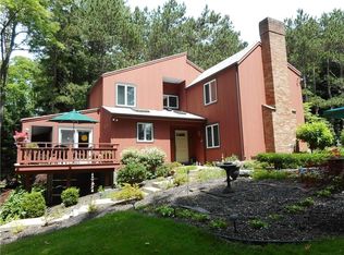 594 Drumm Rd, Webster, NY 14580