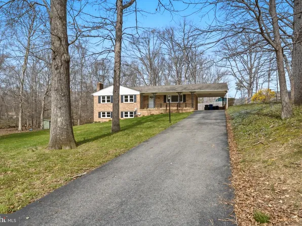 4461 Austin Dr, La Plata, MD 20646