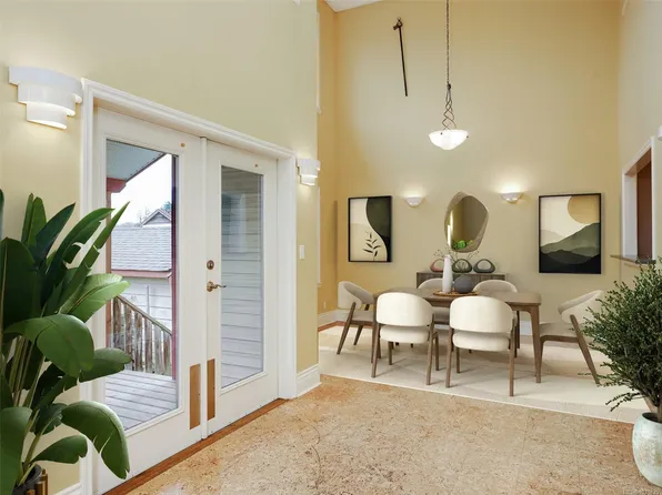 756 Newbury St, Saanich, BC V9A 2C1