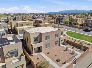 5003 Wheeler Ln, Santa Fe, NM 87507