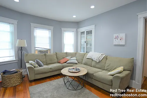18 Hunnewell Ave #2 Photo 1