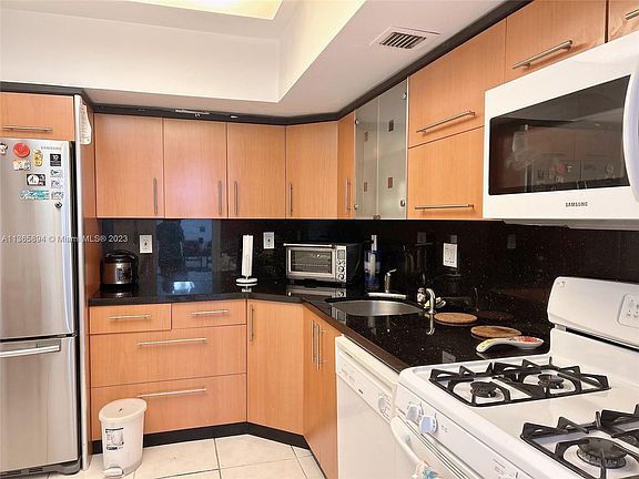 4th image of 2030 S Ocean Dr APT 2024