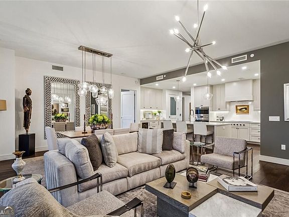 3rd image of 2520 Peachtree Rd #602