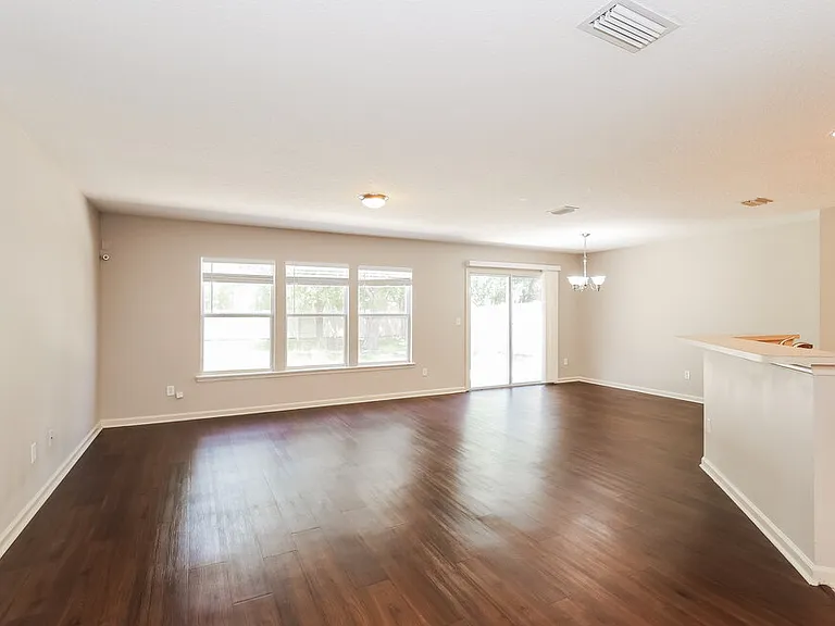 150 Bedstone Dr — Photo 10