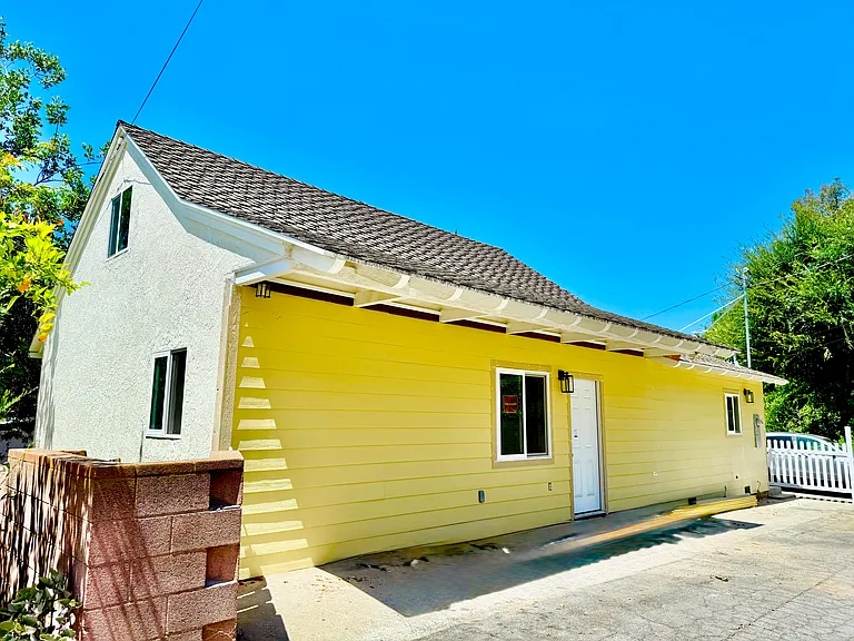 14273 Eastridge Dr — Photo 1