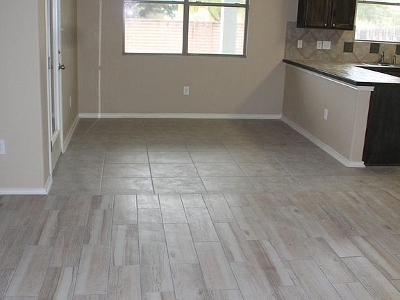 5th image of 9310 Albany Dr Unit 5