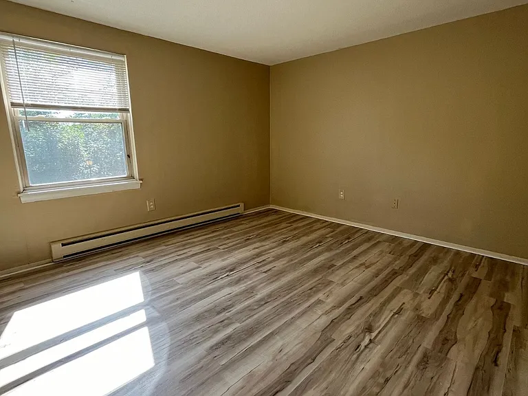 359 Long Hill Rd #355-43 — Photo 4