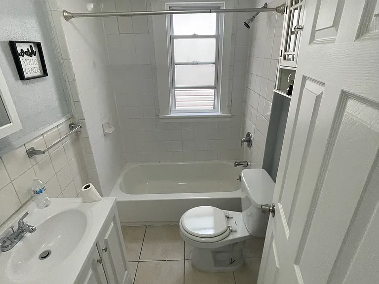 642 Marshall St #2 — Photo 4