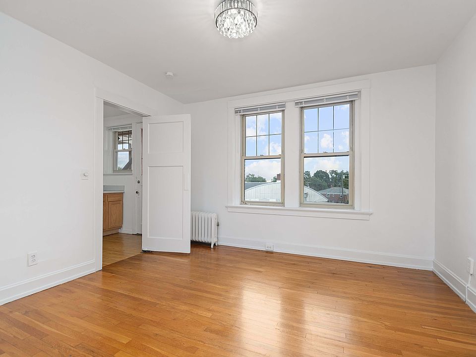 4330 Smith Rd Dining Room