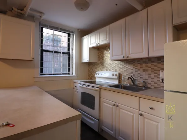 1957 Commonwealth Ave APT B4, Boston, MA 02135