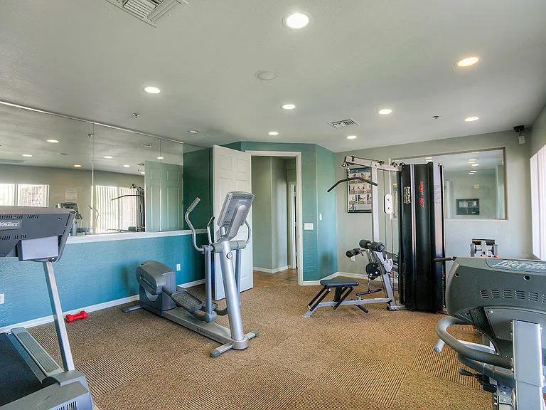 San Angelin Apartments — Photo 12