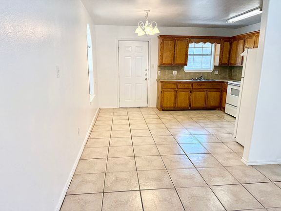 2nd image of 2013 Aruba Dr APT 3
