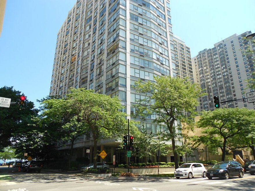 1st image of 5757 N Sheridan Rd APT 16H