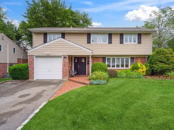 9 Elaine Place, Plainview, NY 11803