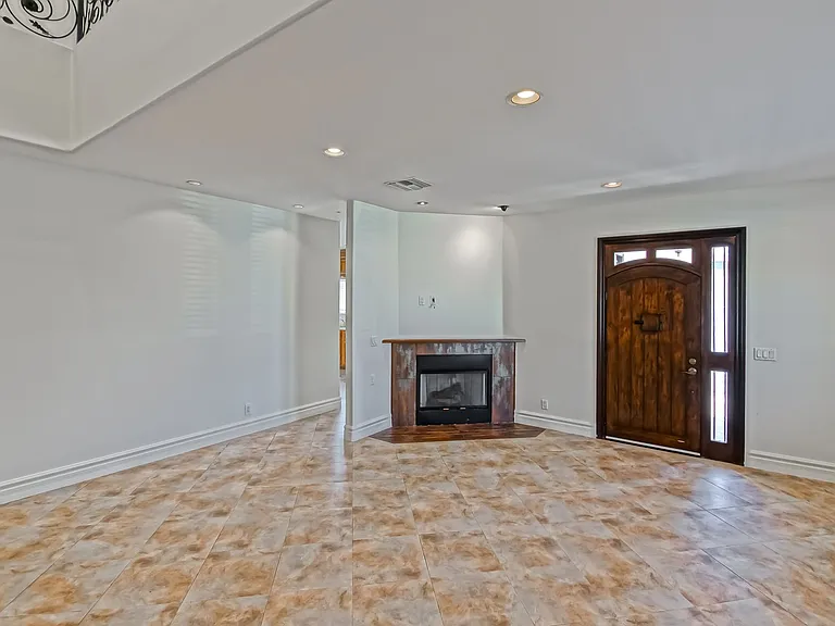 15624 Sombra Ave — Photo 12