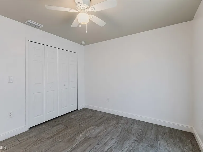 2403-2405 Maple Ave — Photo 9