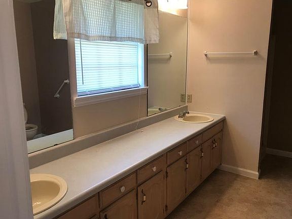 5th image of 7042 Heather Ln