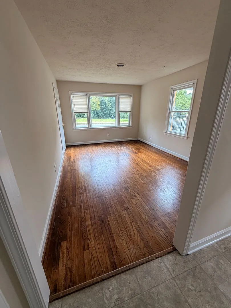 Prime Location, Timeless Charm & Modern Comfort — Photo 3