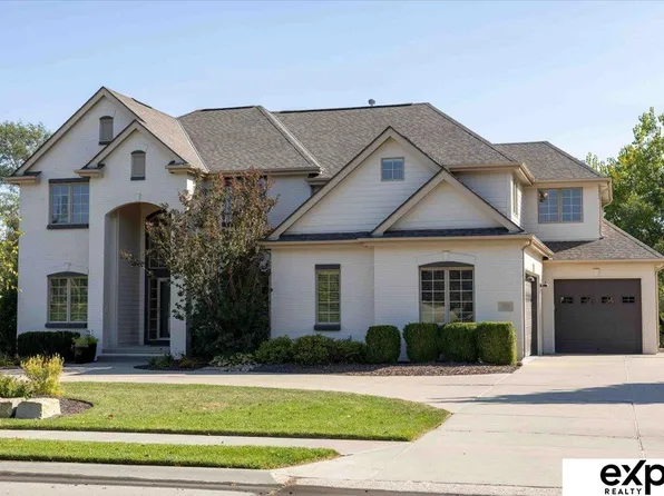 1703 S 213th St, Elkhorn, NE 68022