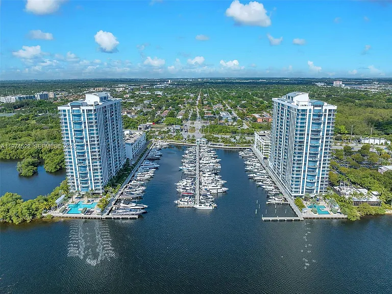 17111 Biscayne Blvd #411 — Photo 38
