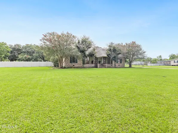 14337 Saint Elmo Rd, Erath, LA 70533