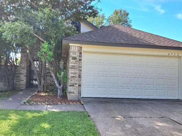6932 Cheswick Dr, North Richland Hills, TX 76182
