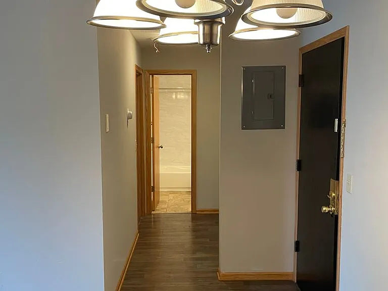 Cedar Avenue Apartments — Photo 26
