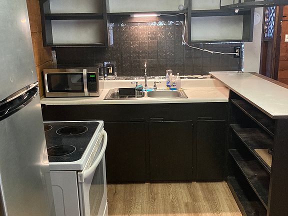 2nd image of 40933 Valley Of The Falls Dr