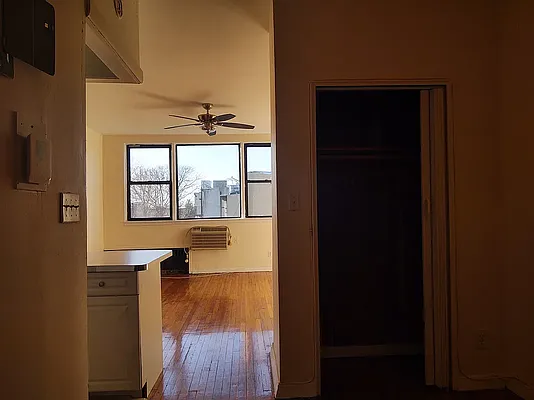 Rented by Limestone Realty Bklyn, LLC | media 10