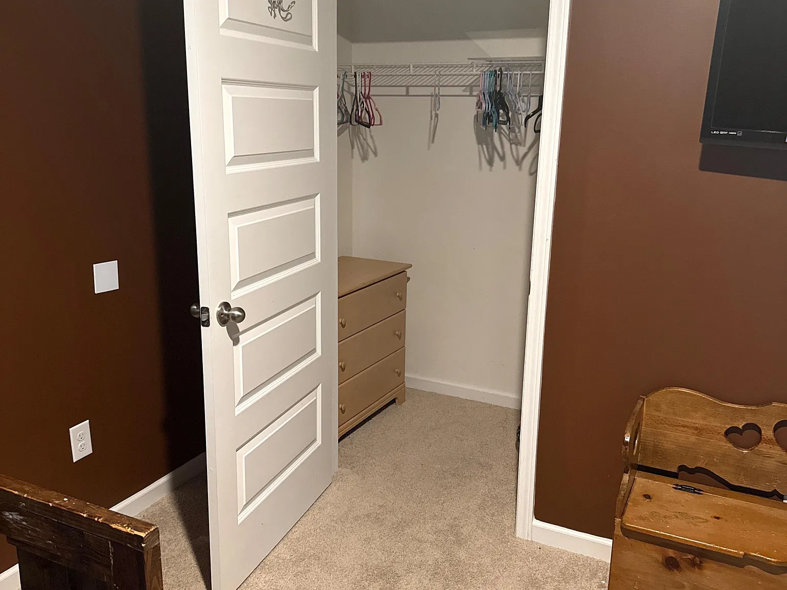 2 bed, 2.0 bath, 3000 sqft, $910 — Photo 3