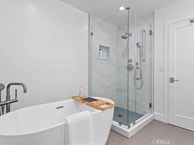 1409 Havenhurst Dr #3 — Photo 10
