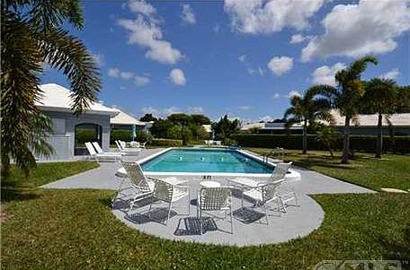 4th image of 14 Bahia Dr
