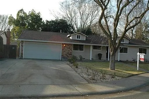 2806 Roxanne Ct photo 1