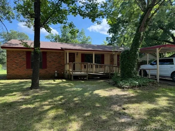 205 W Ragan St, Henryetta, OK 74437