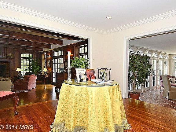 Reception hall between foyer, FL Rm