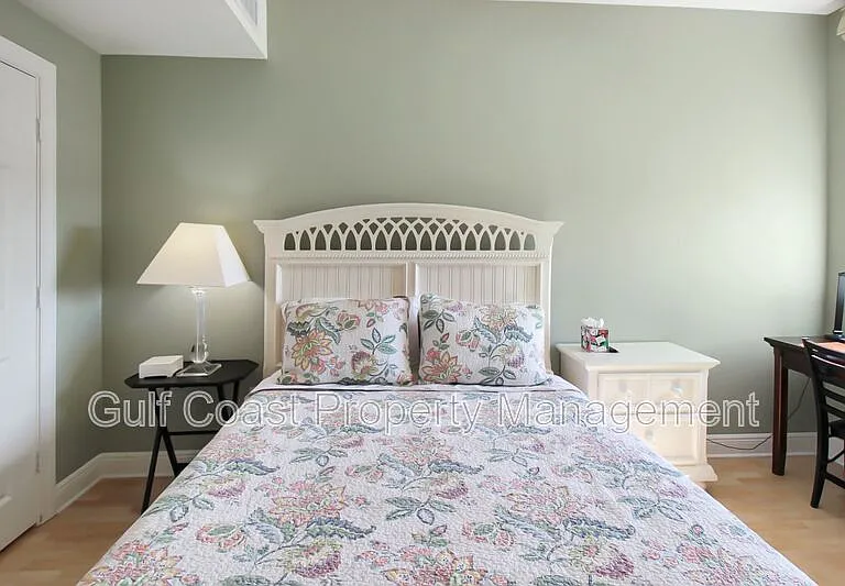 800 N Tamiami Trl #806 — Photo 22