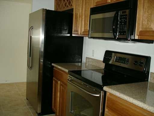 3rd image of 4242 NW 2nd St #10F