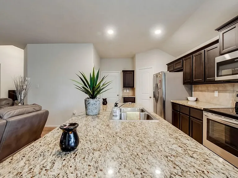 8244 Brashear Trl — Photo 6