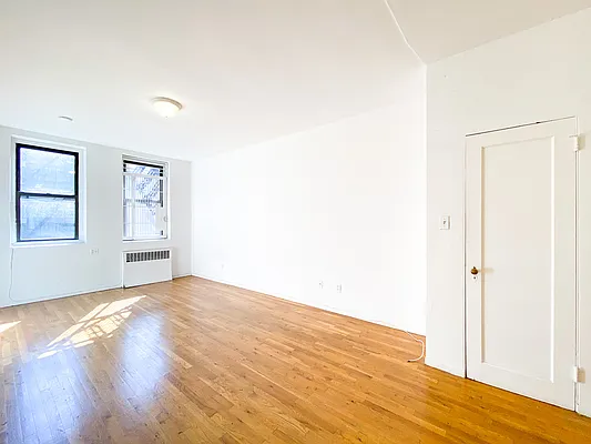 Rented by City Connections Realty | media 1