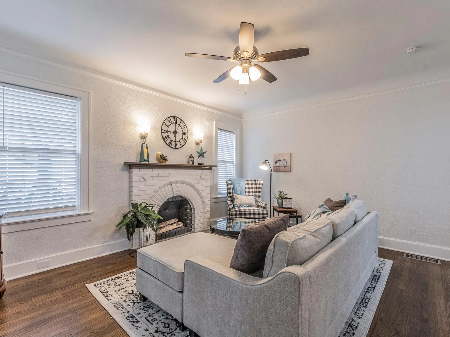 2 bed, 2089 sqft, $2,345 — Photo 4